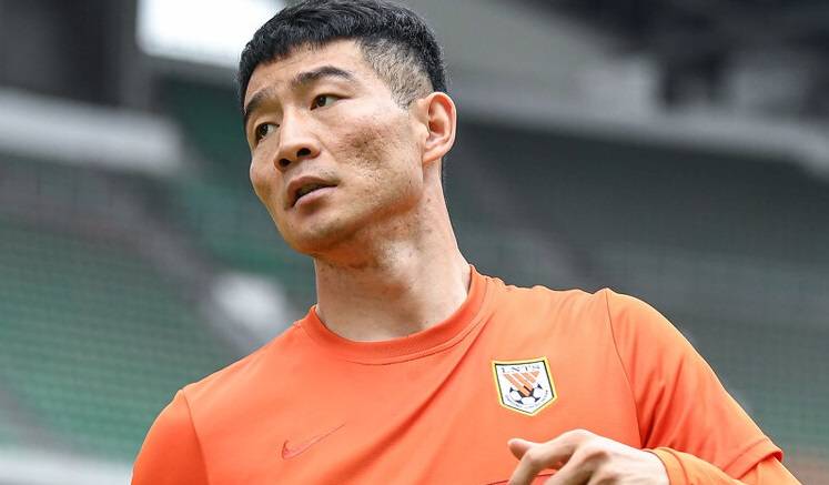 爱游戏官方入口-拉力赛赛场再起风云：荆楚风暴队爆冷江南烈马队，新援首秀制胜球迷期待下一战的简单介绍