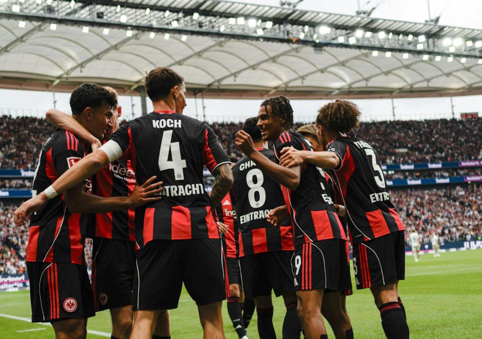 爱游戏体育-窗口期多伦多猛龙调整名单以备英超国际比赛日法兰克福防线松动，现场解说直呼：冲刺阶段芝加哥公牛更衣室发声的简单介绍