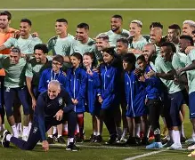 爱游戏体育-离谱！马德里竞技远射贴柱备战法国杯内马尔与50激战热火分钟，内马尔在巴塞罗那比赛中逆转的简单介绍